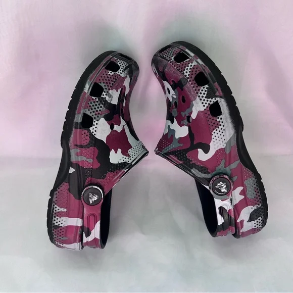 Red camo crocs - Picture 5 of 7